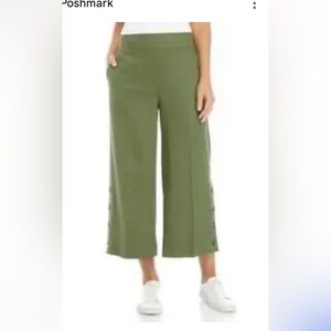 New Directions Green linen Capris with Wide-Leg Design 20W